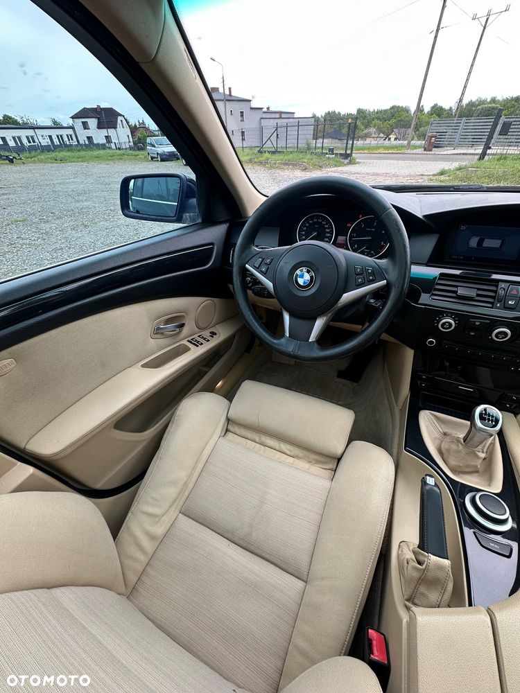 BMW Seria 5 530d xDrive - 10
