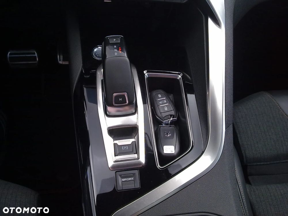 Peugeot 5008 1.6 PureTech GT Line S&S EAT8 - 35
