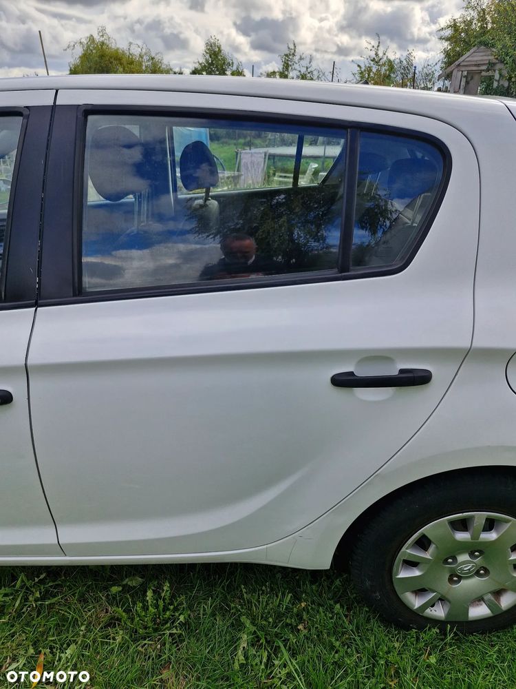 Hyundai i20 - 12