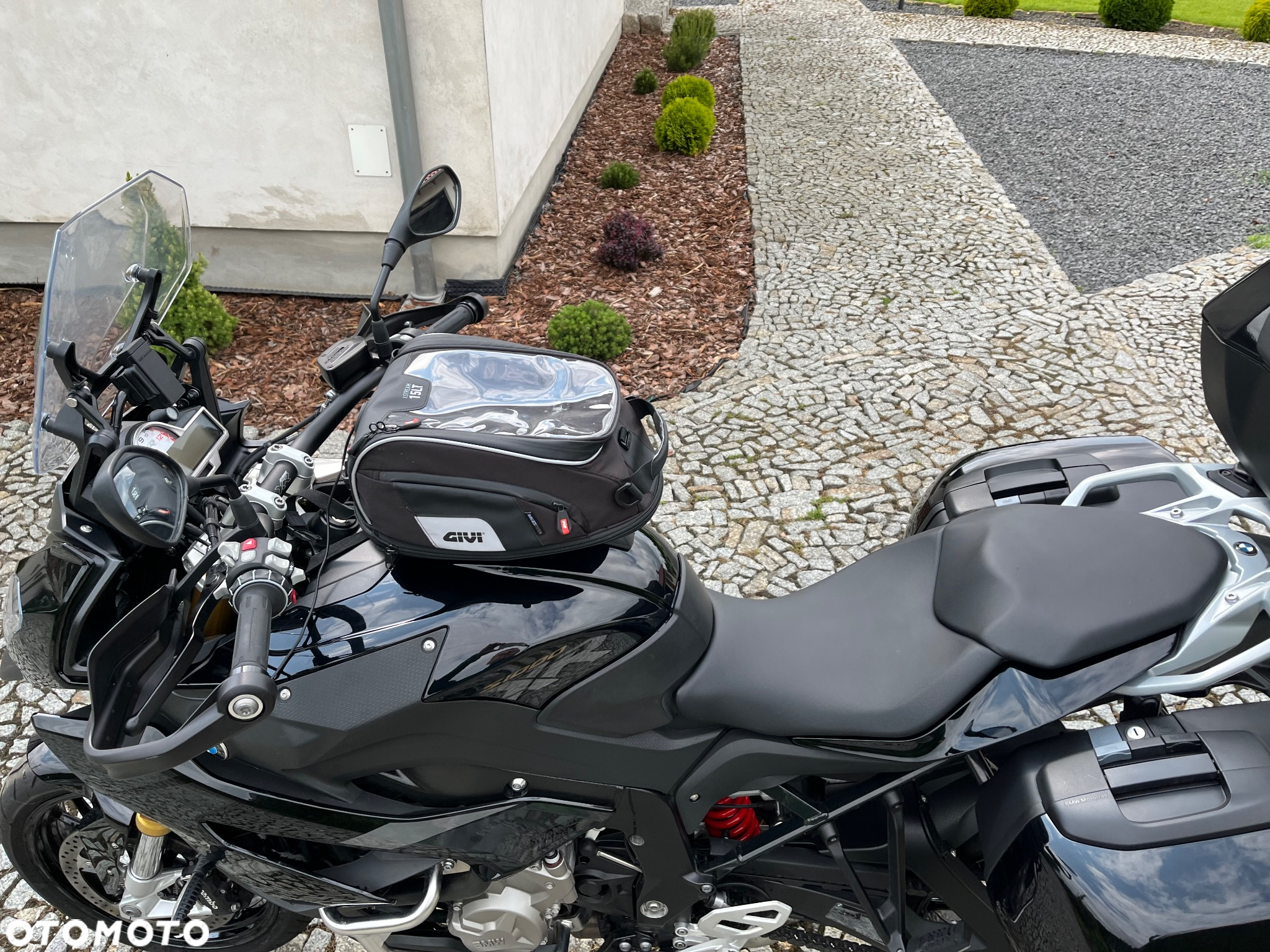 BMW XR - 10
