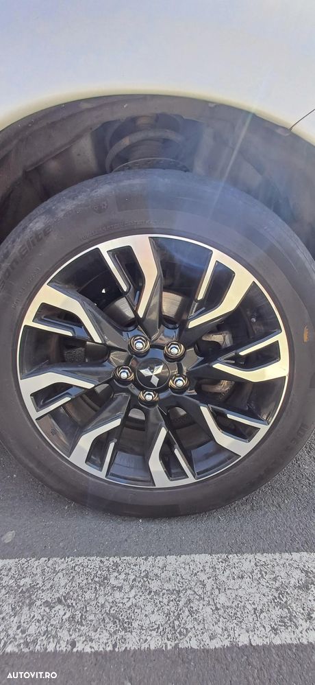 Mitsubishi Outlander 2.0 4WD - 10