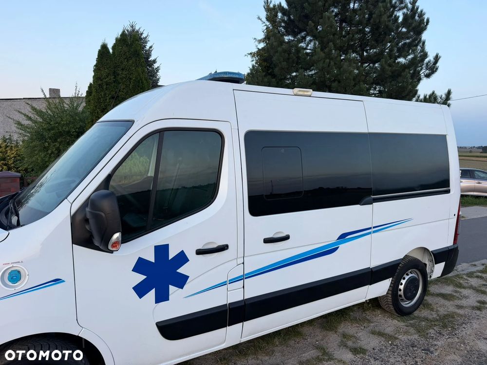 Renault MASTER _ 2024r _ KARETKA, AMBULANS _ 2.3 DCI 165KM _ 5 Osobowy - 22