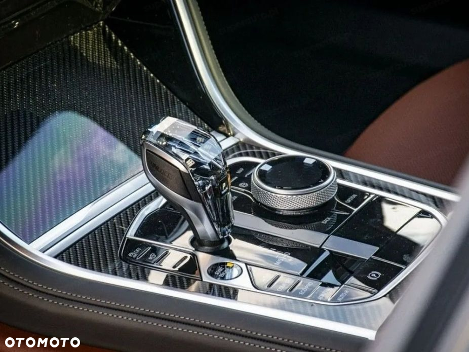 BMW Seria 8 840i xDrive - 13
