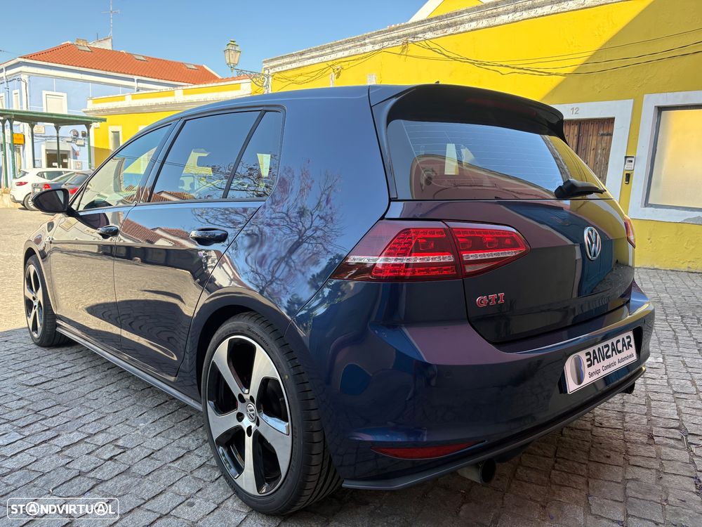 VW Golf GTI Performance BlueMotion DSG - 12