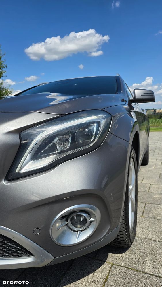 Mercedes-Benz GLA 220 4-Matic - 9