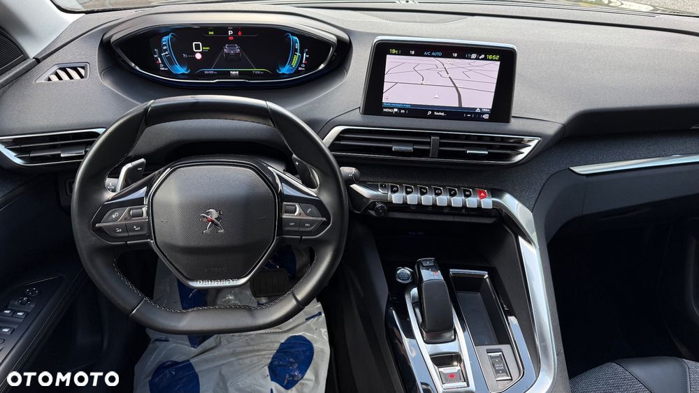 Peugeot 3008 225 e-EAT8 Allure Pack - 25