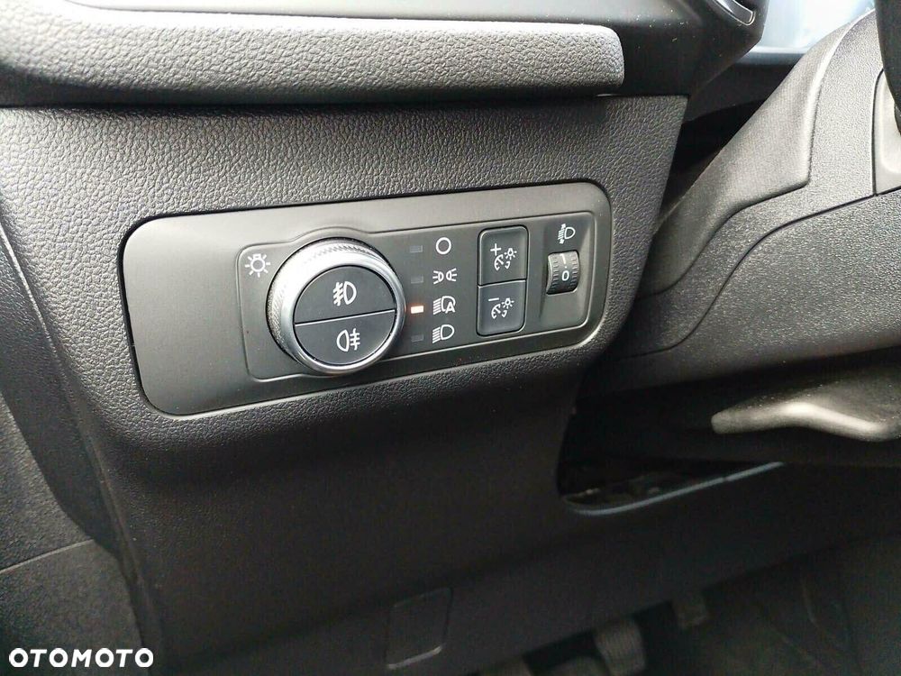 Ford Kuga - 17