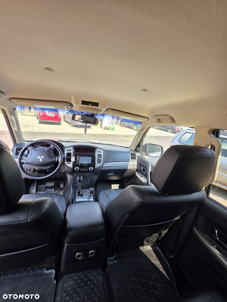 Mitsubishi Pajero 3.2 DID Instyle EU6 - 13