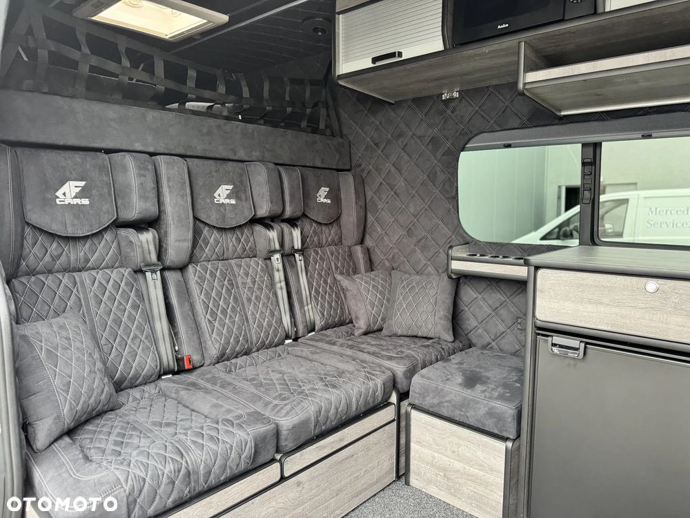 Mercedes-Benz Sprinter - 17