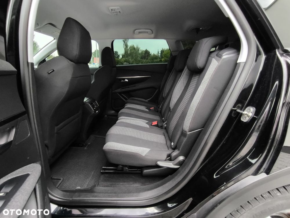 Peugeot 5008 1.2 PureTech Allure S&S EAT6 - 19