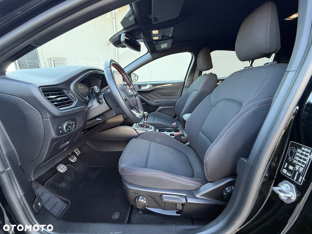 Ford Focus 1.0 EcoBoost ST-Line - 15