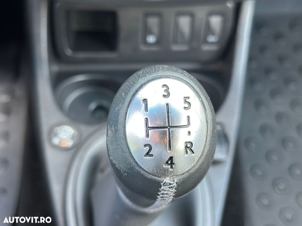 Dacia Duster 1.6 4x2 Acces - 30