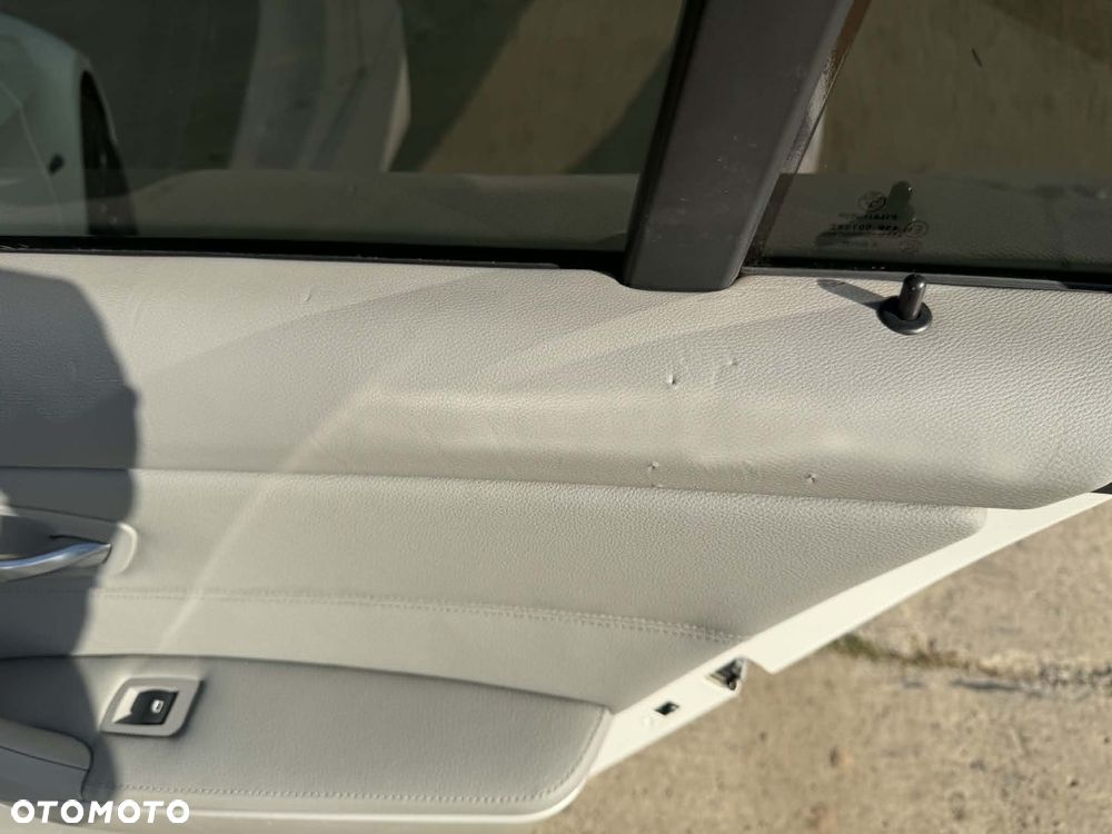 BMW Seria 3 320d DPF - 11