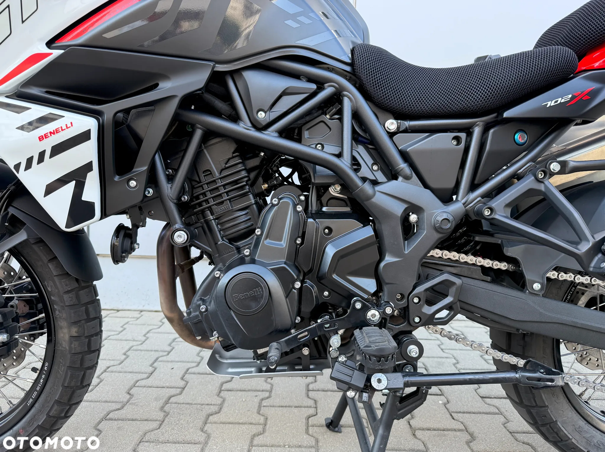 Benelli TRK 702X - 11