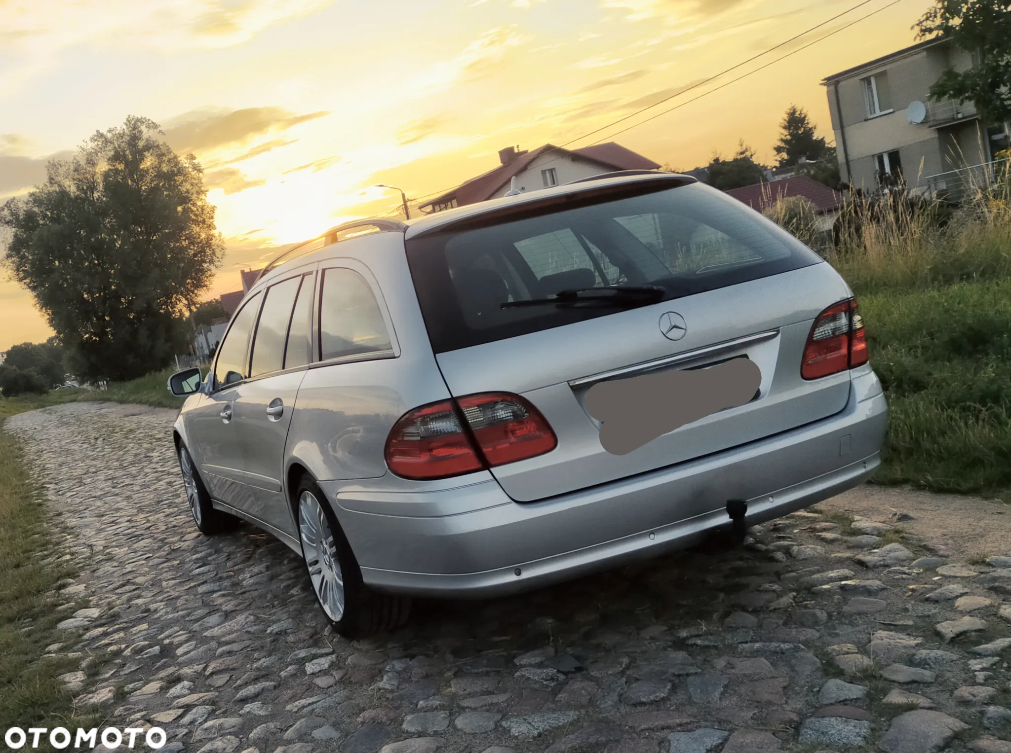 Mercedes-Benz Klasa E 220 T CDI Elegance DPF - 2