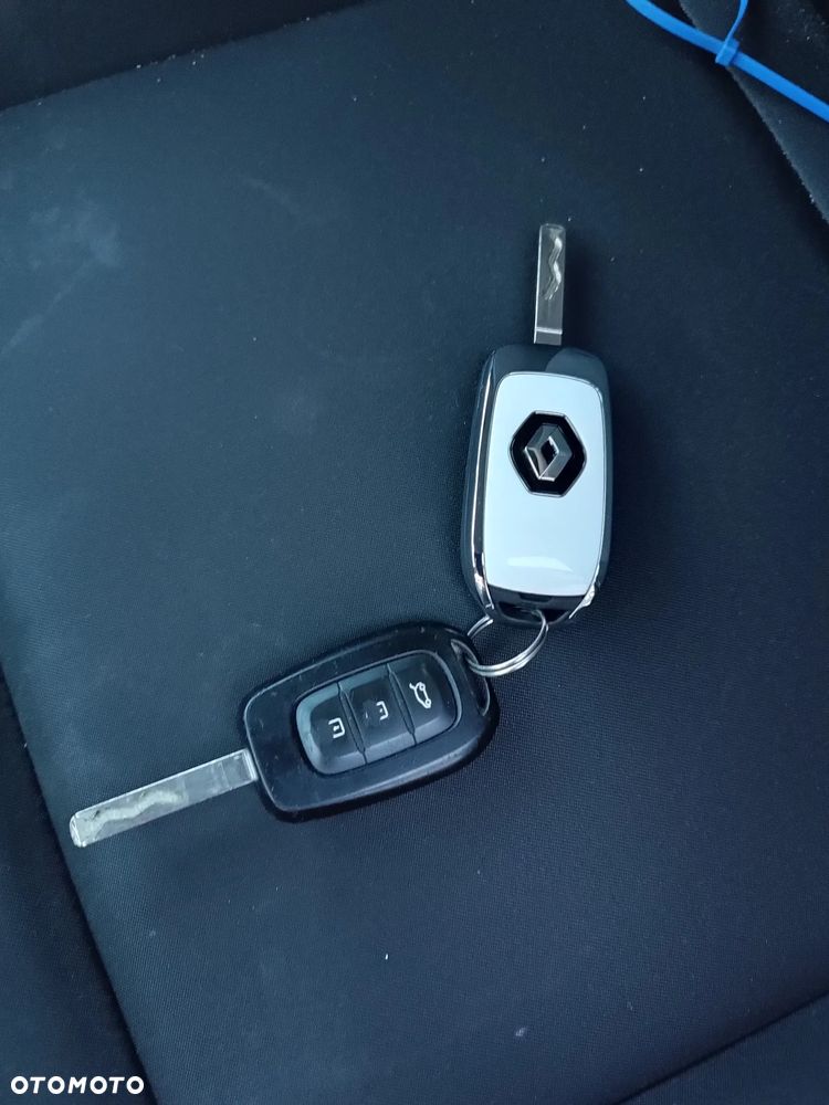 Renault Clio - 11