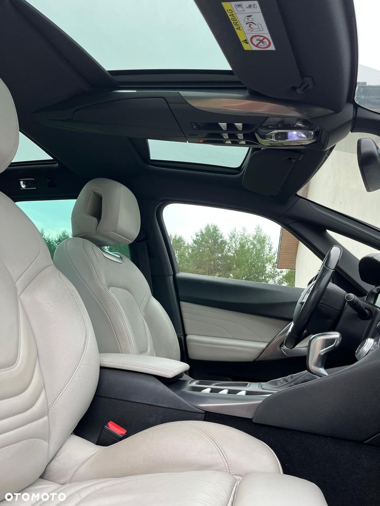 DS Automobiles DS 5 - 10