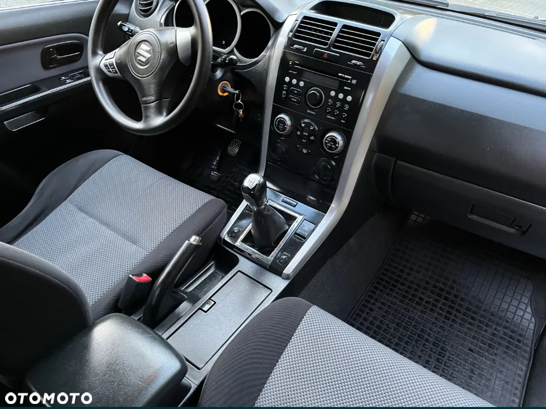 Suzuki Grand Vitara 1.6 - 8