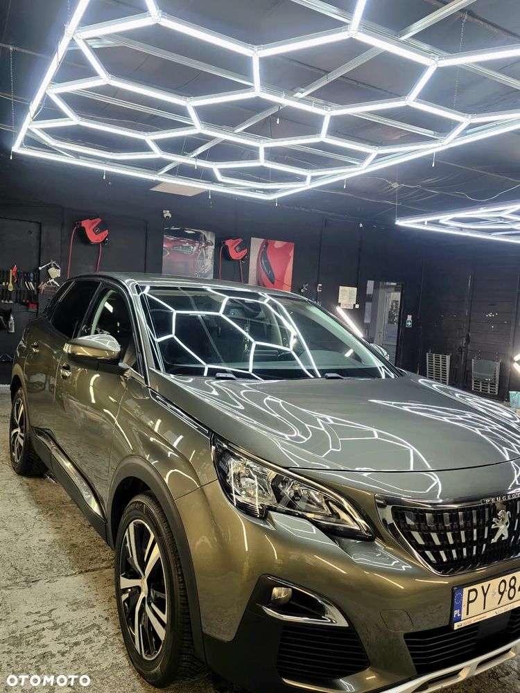 Peugeot 3008 1.6 BlueHDi Active S&S EAT6 - 19