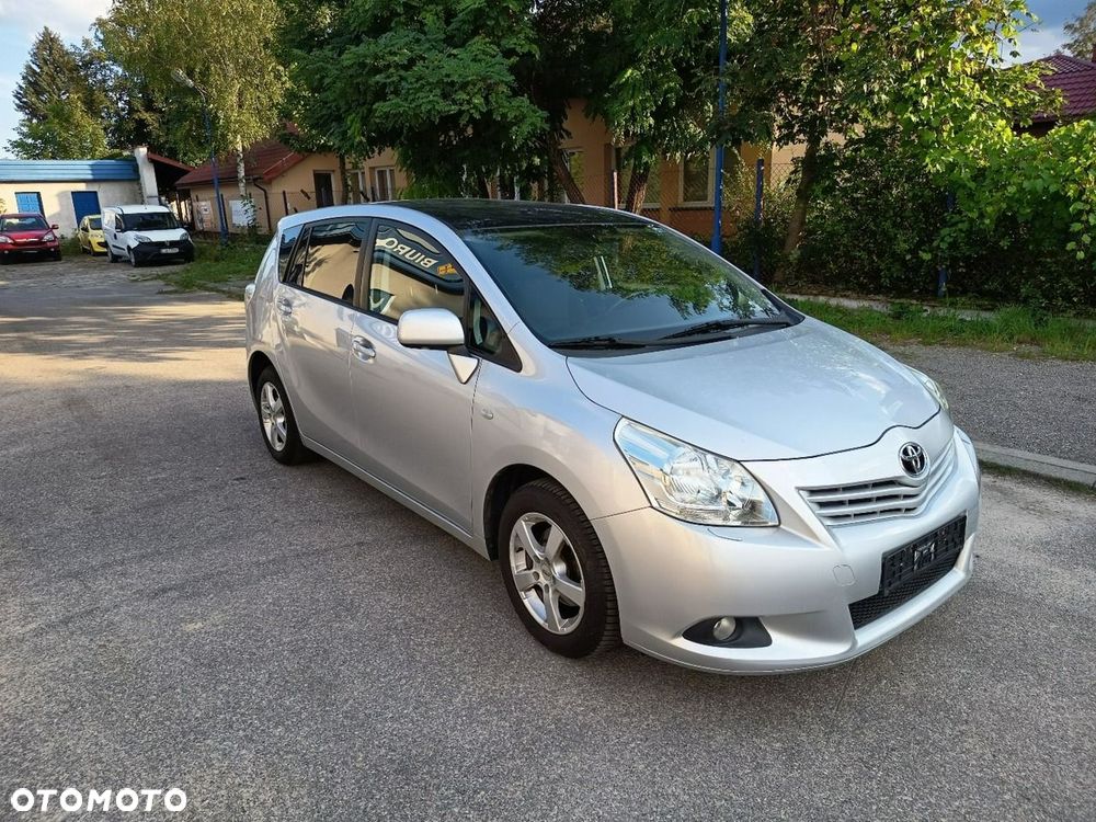 Toyota Verso - 1