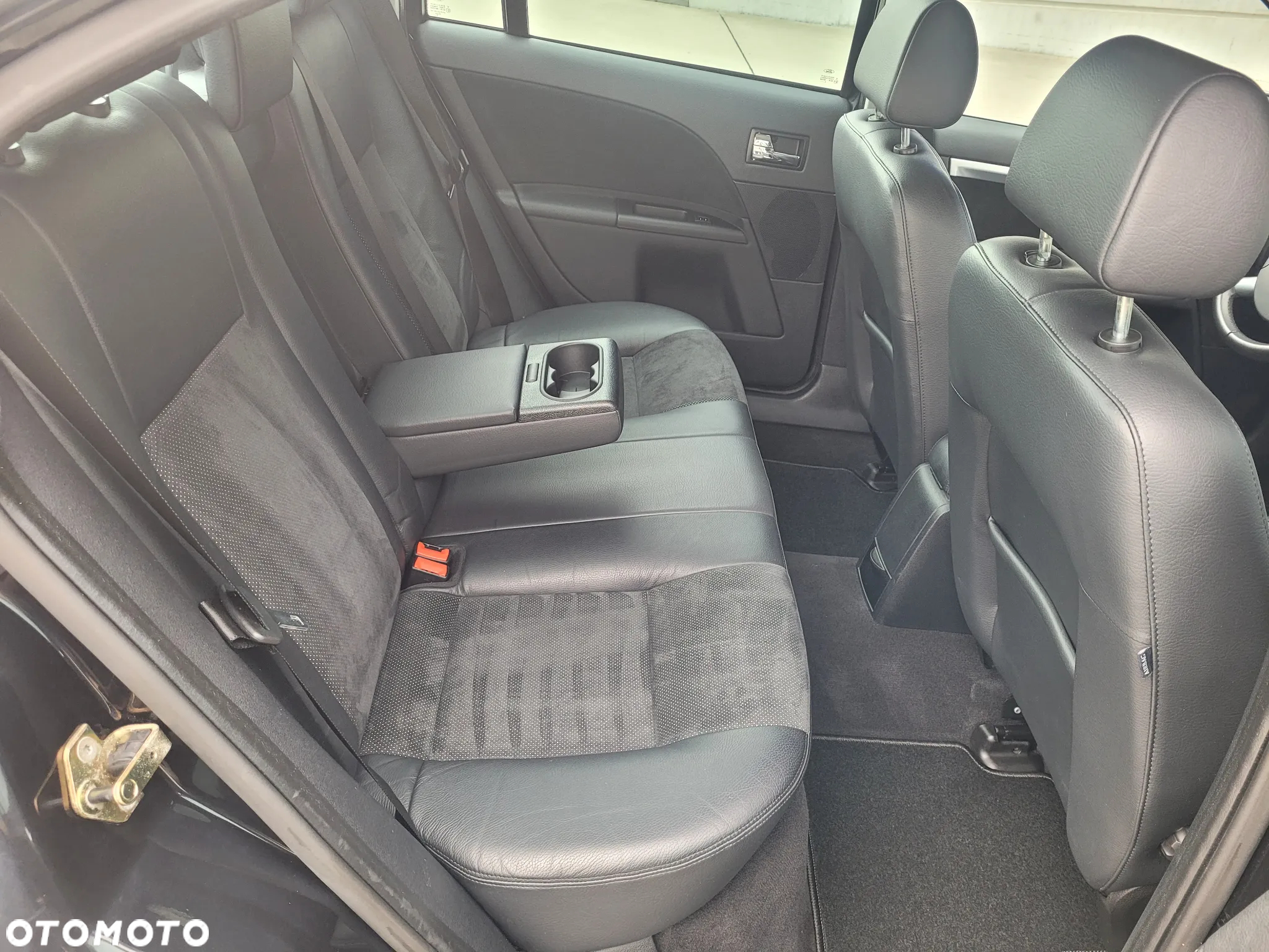 Ford Mondeo 2.0 Titanium X - 11