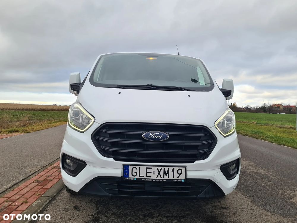 Ford CUSTOM - 20