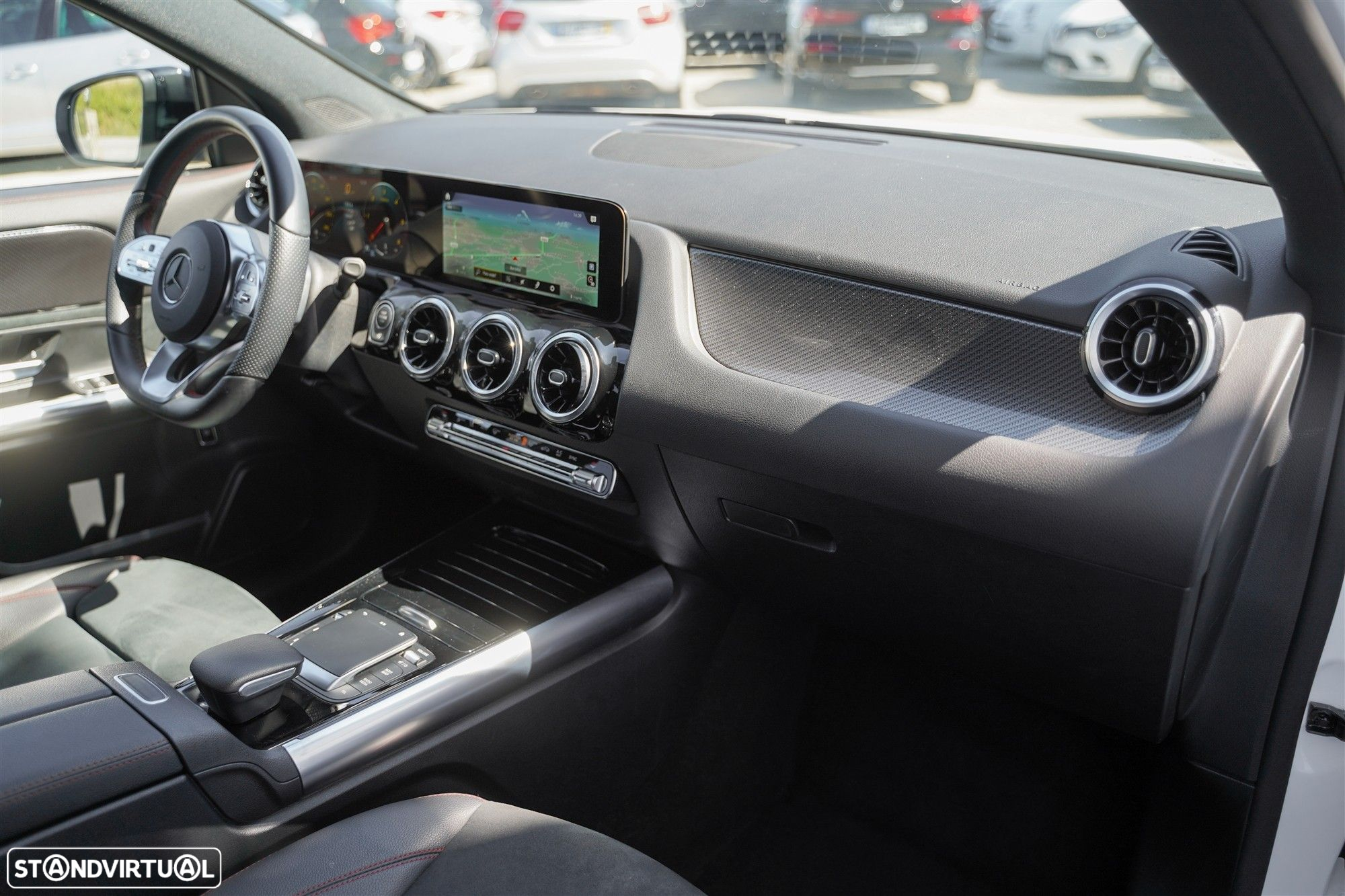 Mercedes-Benz GLA 180 d AMG Line - 33