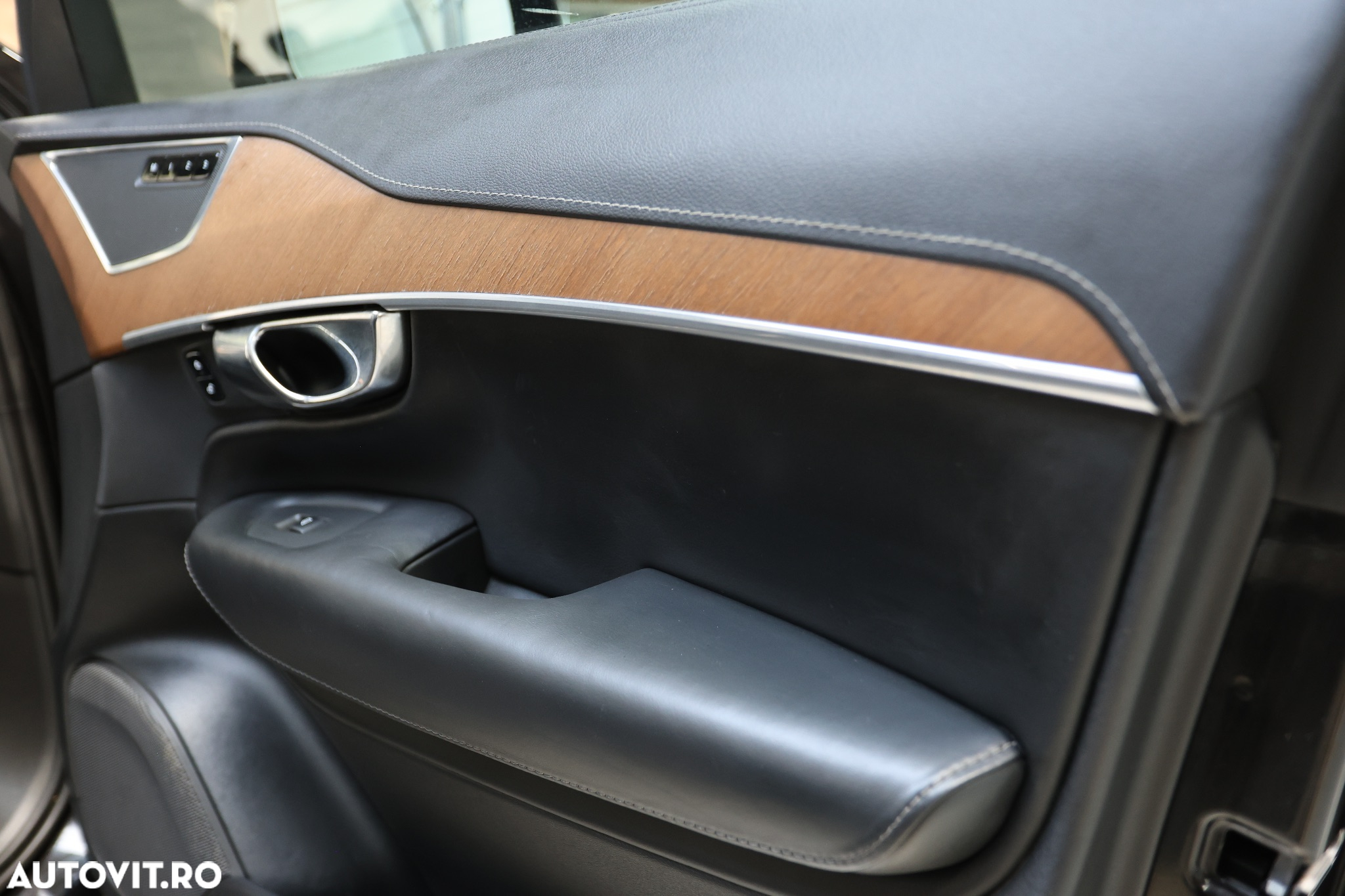 Volvo XC 90 D5 AWD Geartronic Inscription - 32
