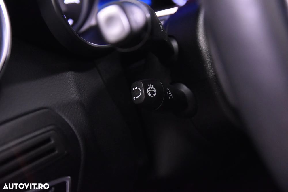 Mercedes-Benz GLC 300 e 4Matic 9G-TRONIC AMG Line - 16