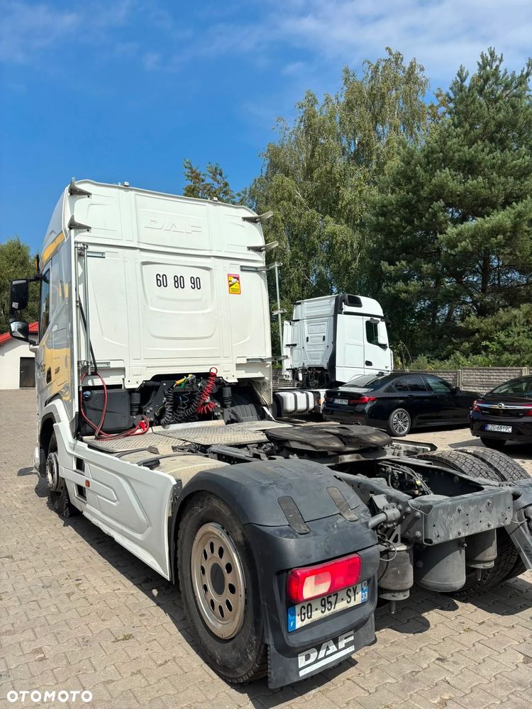 DAF XF - 8