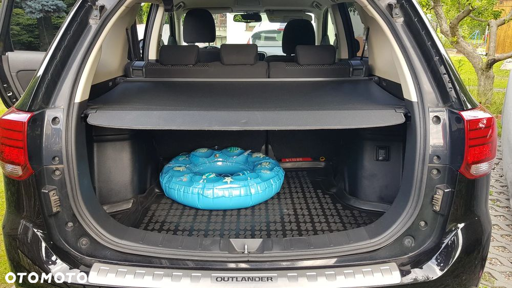 Mitsubishi Outlander 2.0 Invite + 2WD - 23