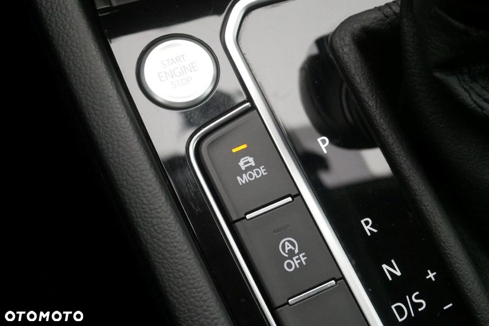 Volkswagen Passat Variant 2.0 TSI Elegance DSG - 22