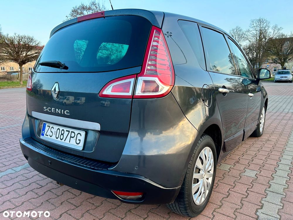 Renault Scenic 2.0 16V 140 CVT Dynamique - 8