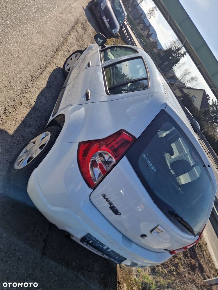 Dacia Sandero - 8