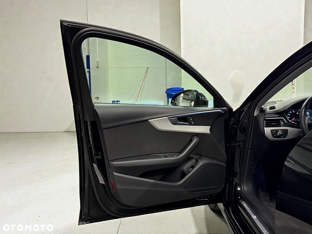 Audi A4 Limousine - 17