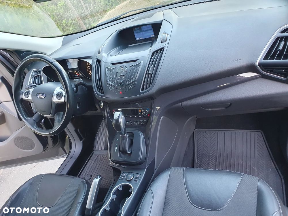 Ford Kuga 2.0 TDCi 4x4 Titanium - 21