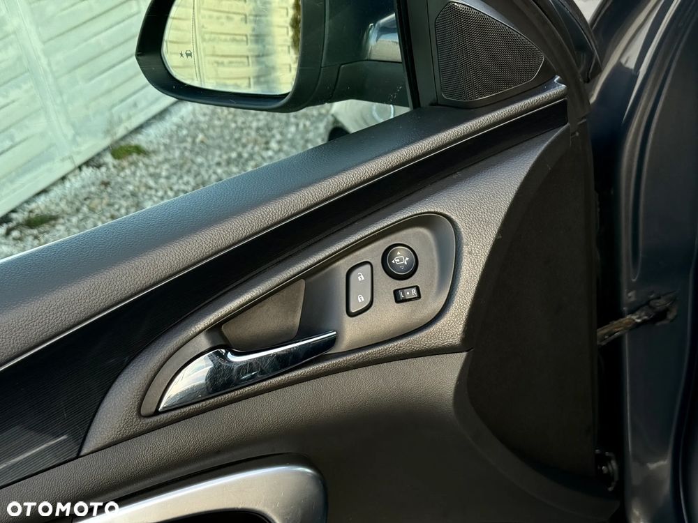 Opel Insignia 2.0 CDTI Cosmo - 18