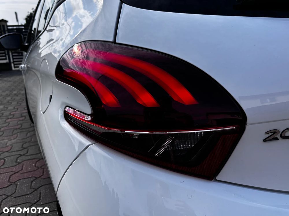 Peugeot 208 1.2 PureTech Access - 5