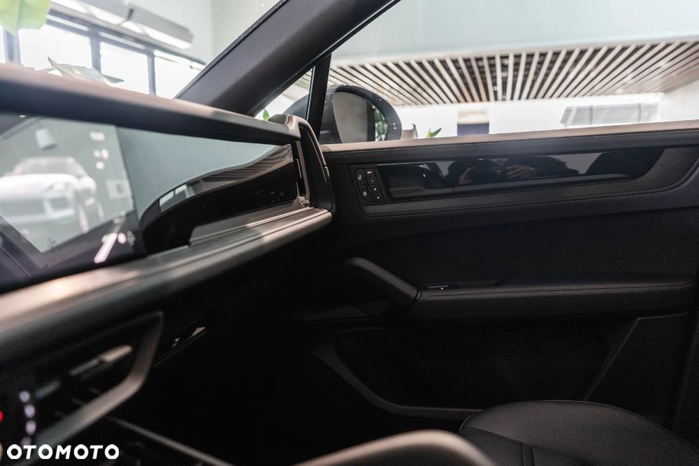 Porsche Cayenne E-Hybrid PHEV Black Edition - 21