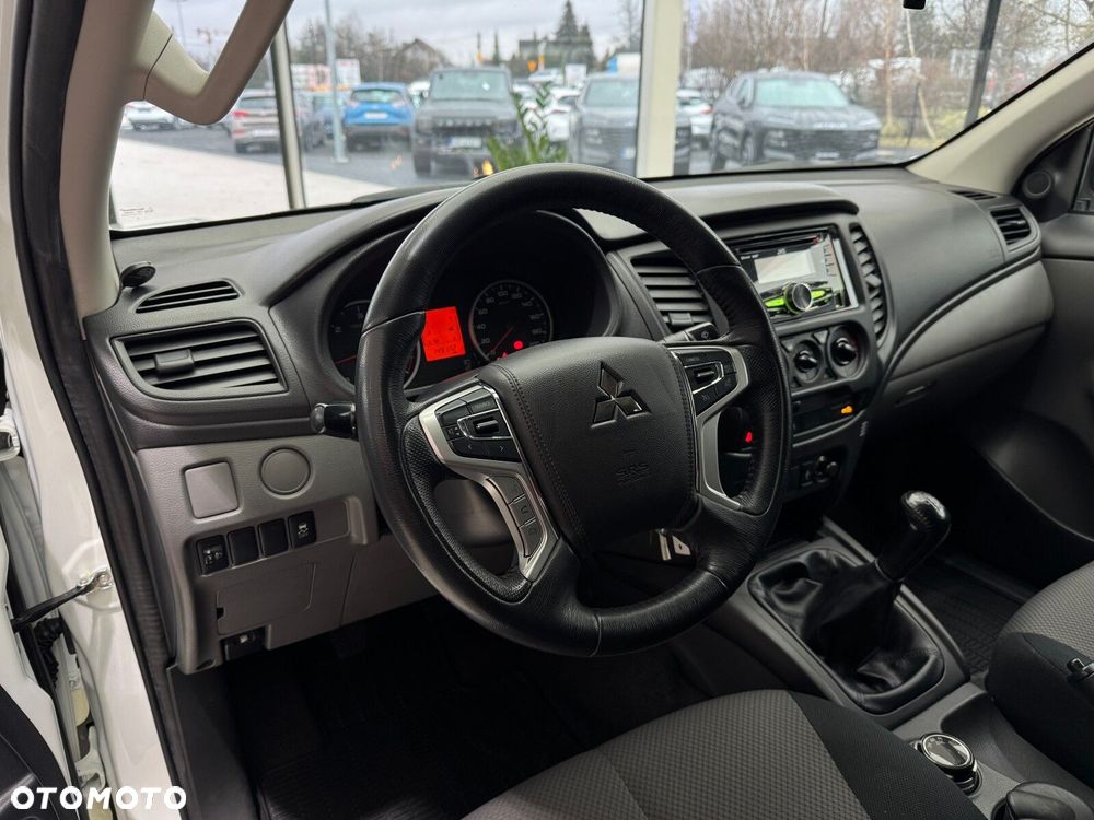 Mitsubishi L200 2.4 d DC Invite EU6 - 7