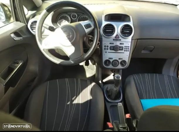 Opel Corsa 1.2 Enjoy - 3