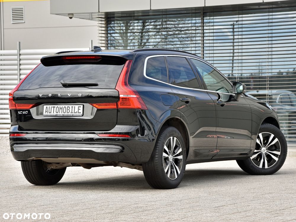 Volvo XC 60 B4 D AWD Momentum Pro - 8