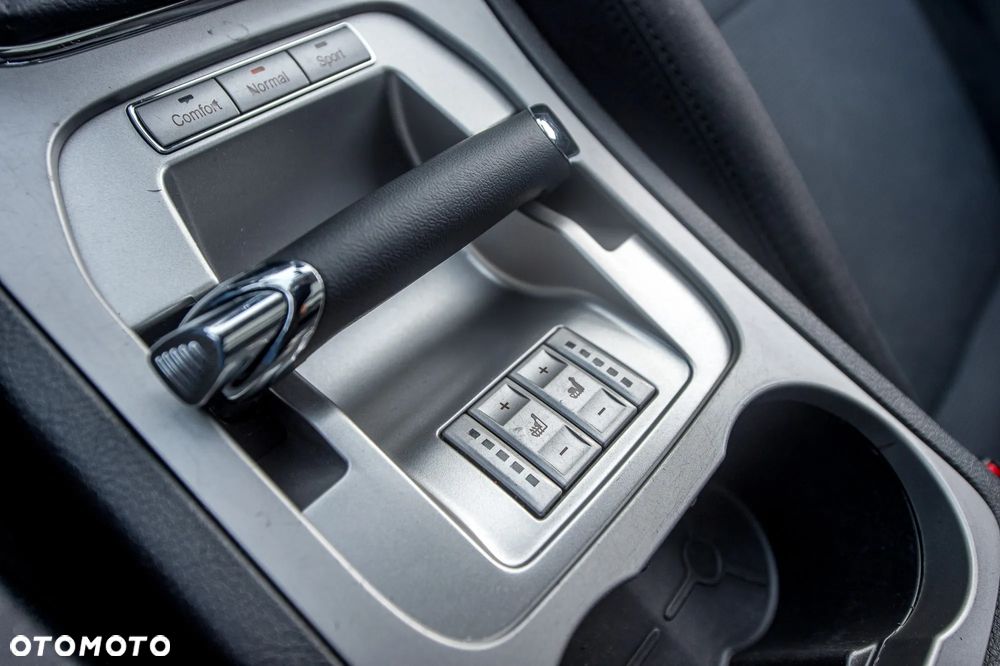 Ford S-Max 2.5 Titanium - 32