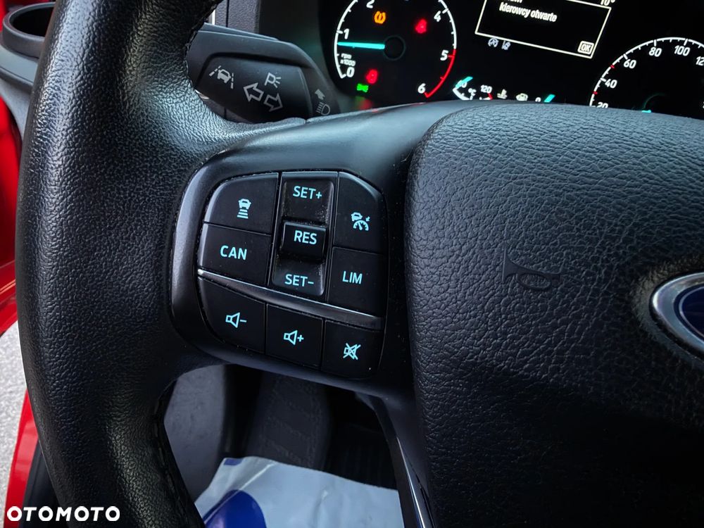 Ford TRANSIT CUSTOM - 24