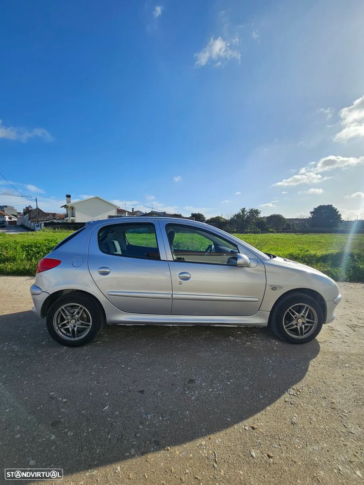 Peugeot 206 1.1 Color Line - 7