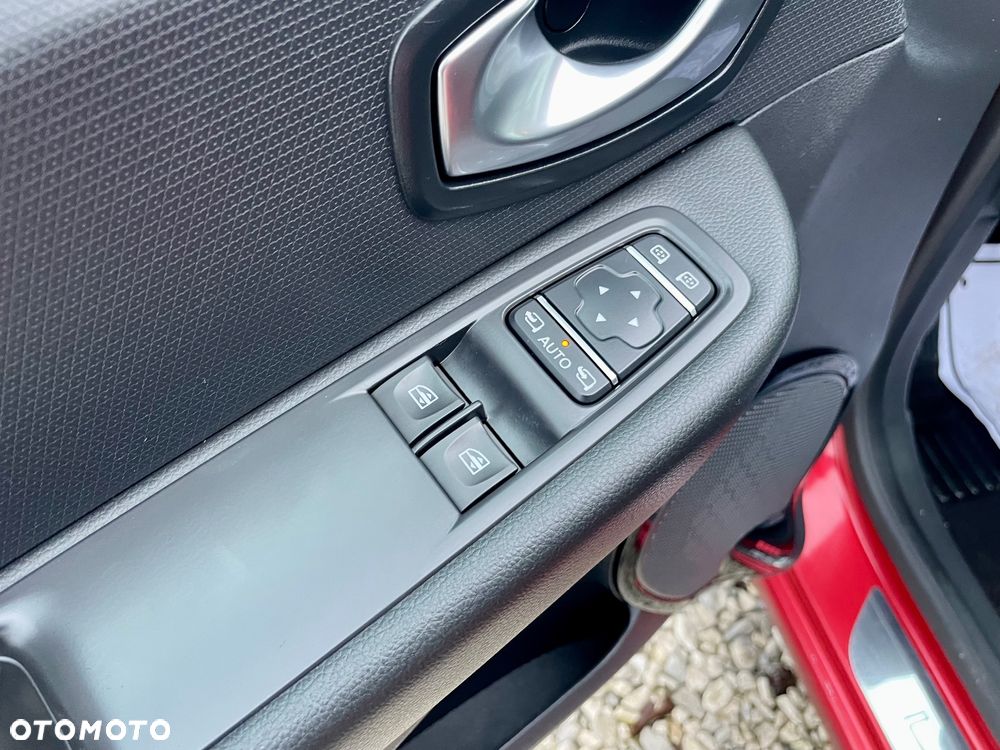 Renault Clio 1.2 16V 75 Luxe - 20