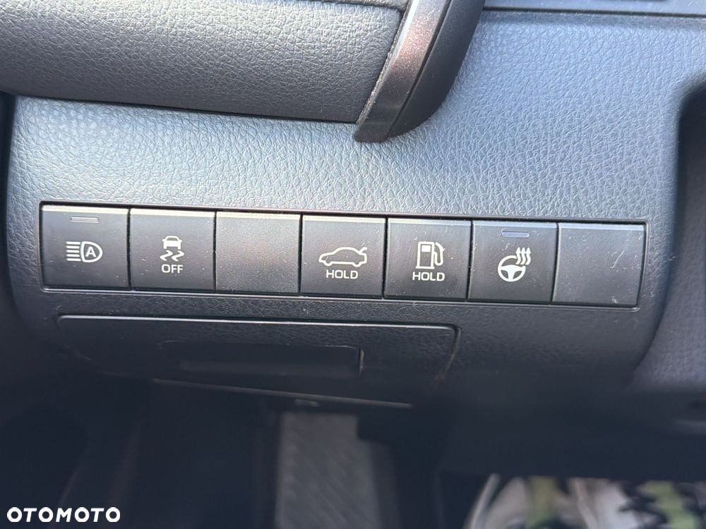 Toyota Camry 2.5 Hybrid Executive CVT - 16