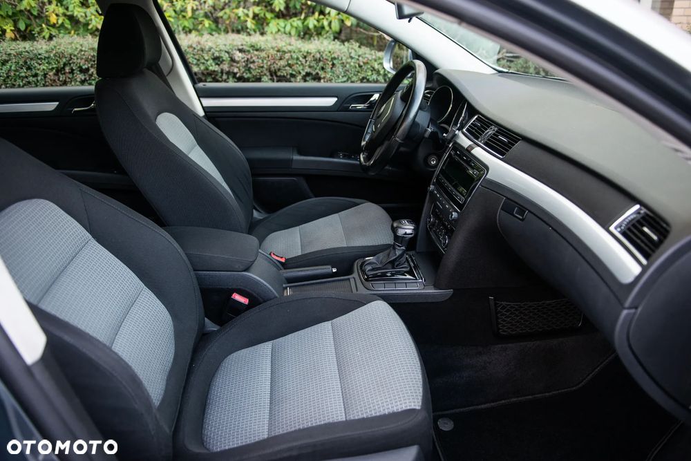 Skoda Superb 3.6 V6 4x4 DSG Elegance - 32