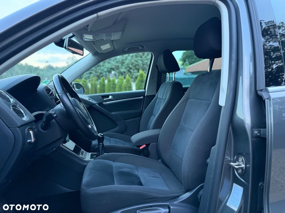 Volkswagen Tiguan 2.0 TDI DPF BlueMotion Technology Lounge Sport & Style - 13