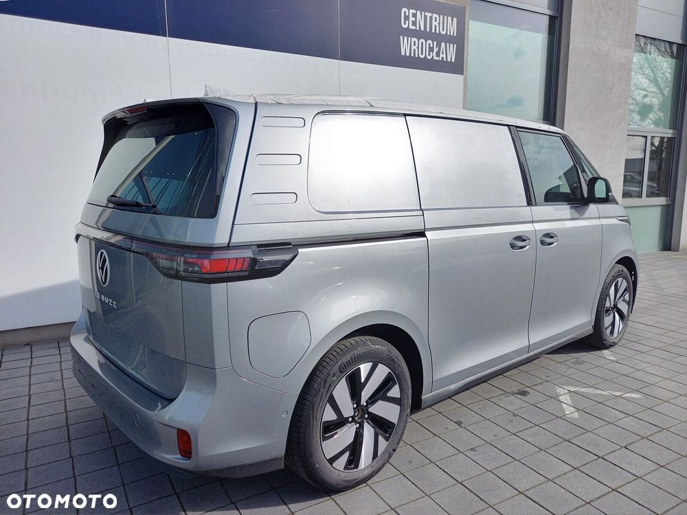 Volkswagen ID. Buzz Cargo 150 kW (204 PS) / skrzynia biegów: automatyczna 1 biegowa rozstaw osi: 2988 mm - 6